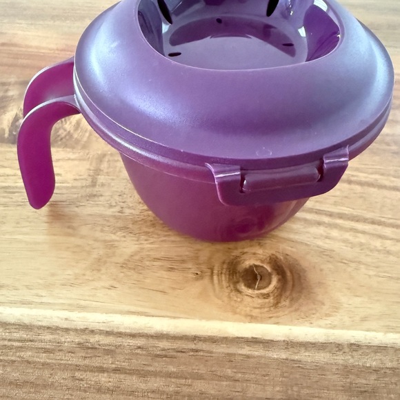 Tupperware Purple Microwave Bundle - Picture 8 of 9